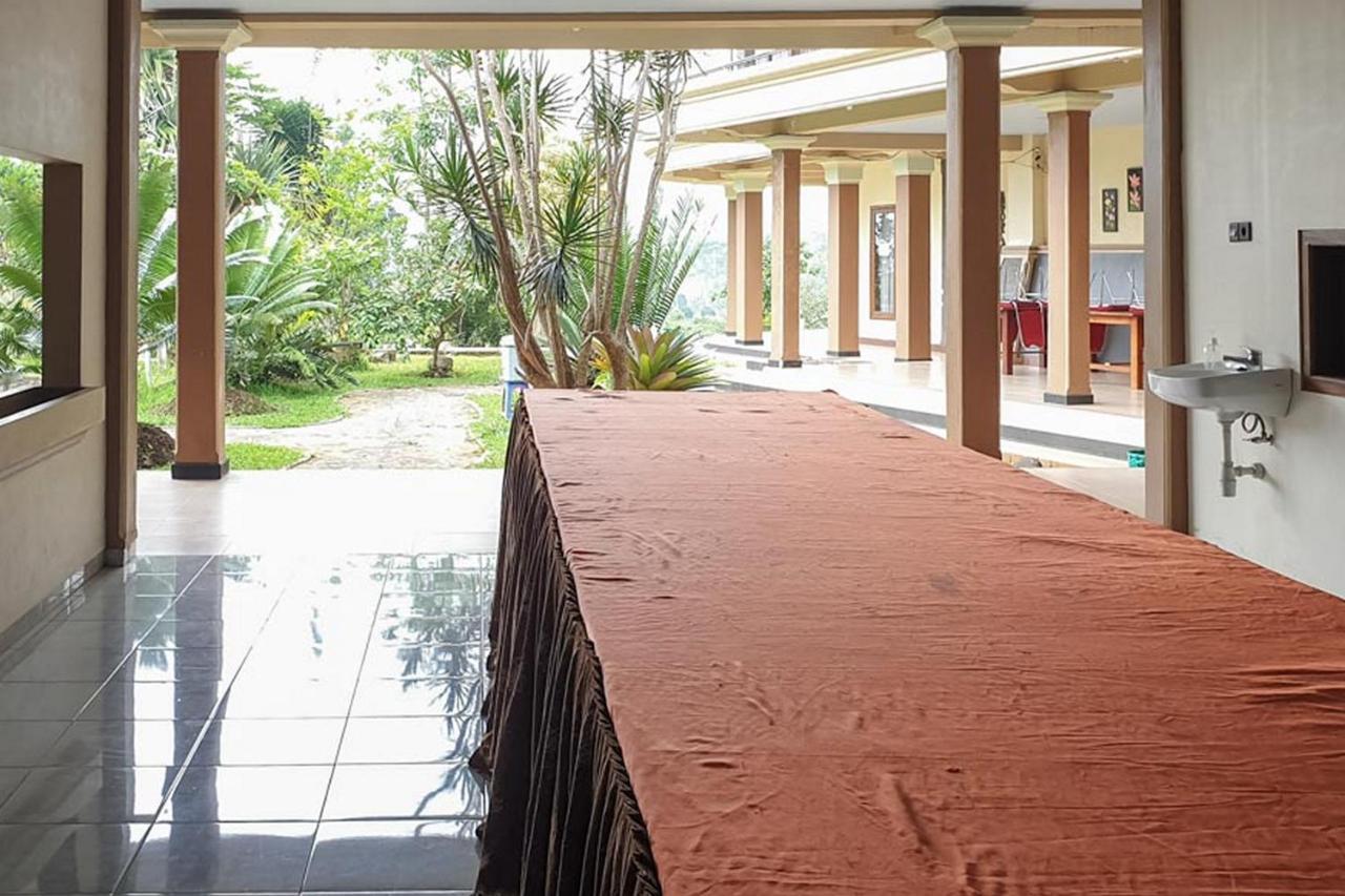 Hotel Bumi Bermi Permai Near Bermi Eco Park Mitra Reddoorz Probolinggo Exteriér fotografie