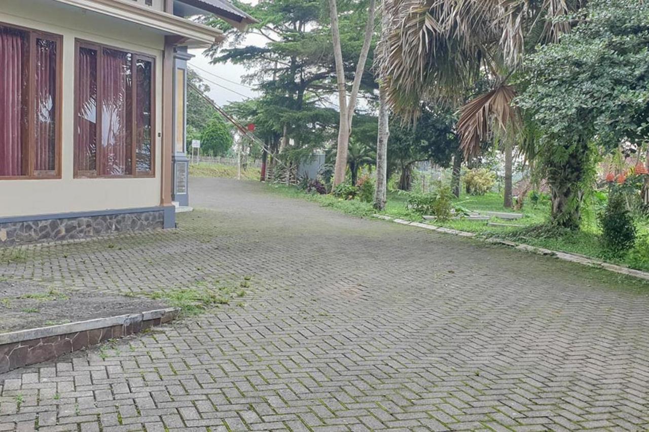 Hotel Bumi Bermi Permai Near Bermi Eco Park Mitra Reddoorz Probolinggo Exteriér fotografie