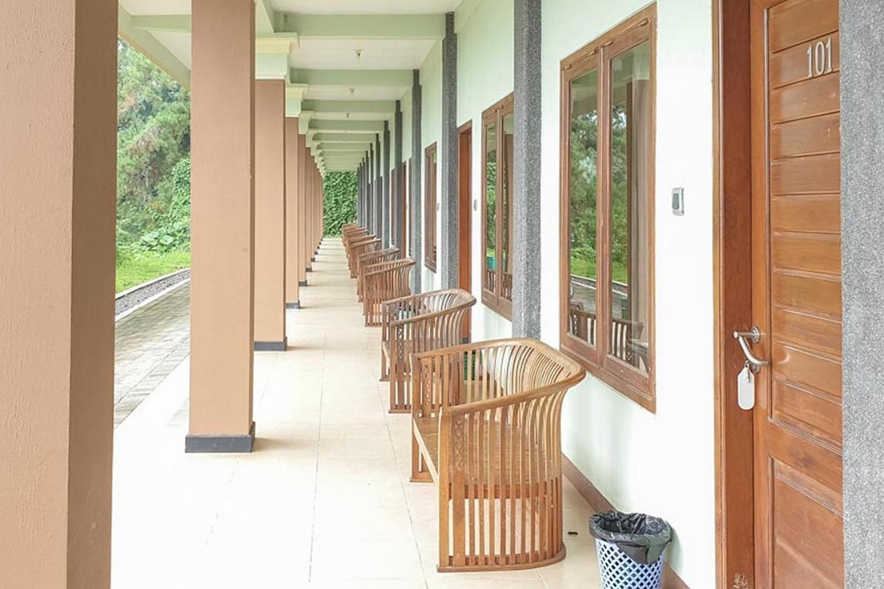 Hotel Bumi Bermi Permai Near Bermi Eco Park Mitra Reddoorz Probolinggo Exteriér fotografie