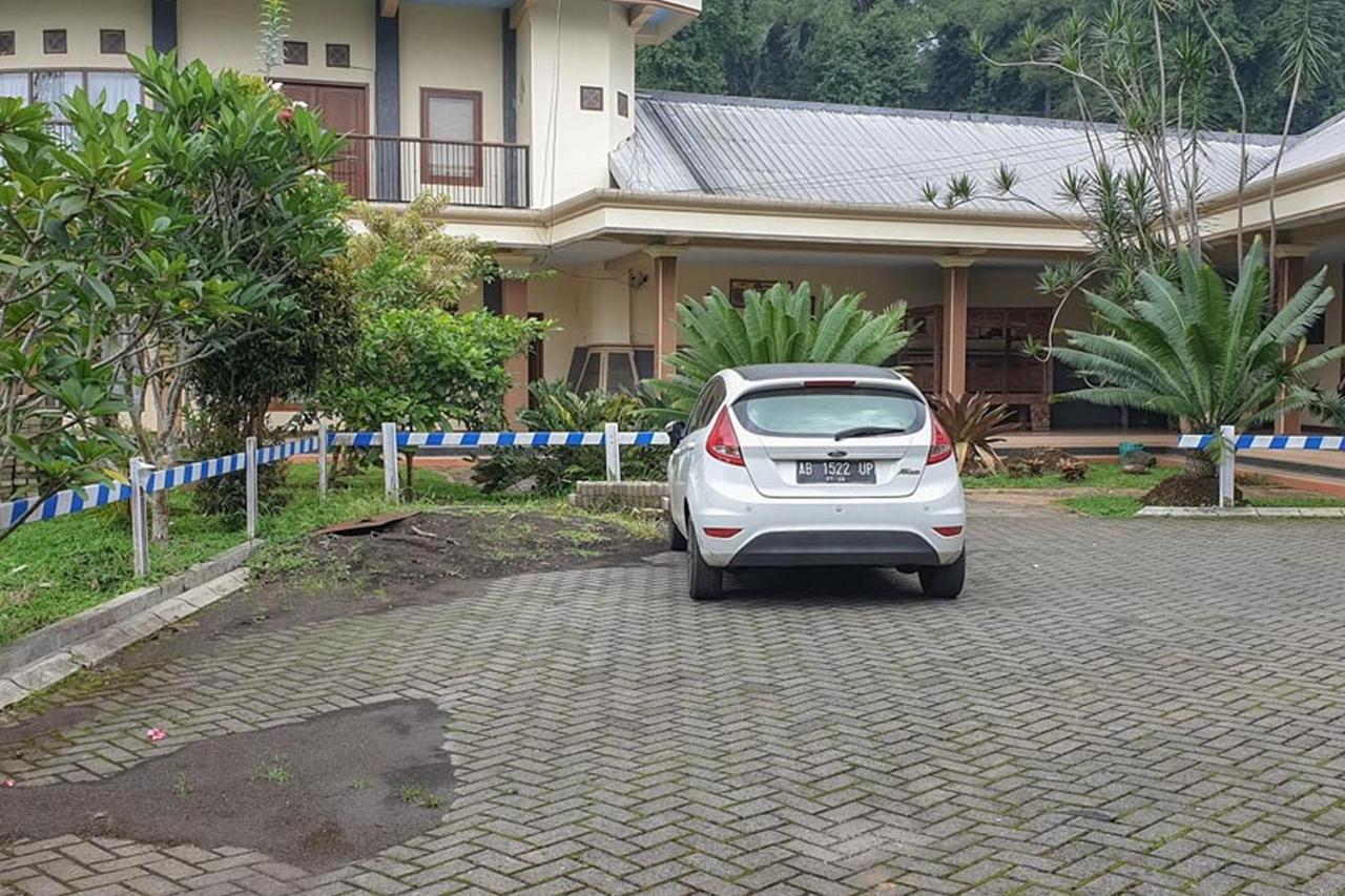 Hotel Bumi Bermi Permai Near Bermi Eco Park Mitra Reddoorz Probolinggo Exteriér fotografie