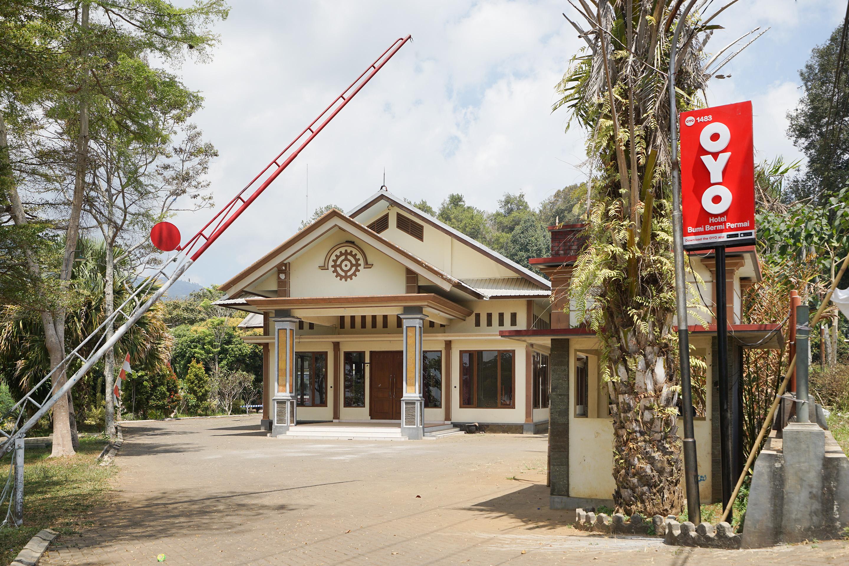 Hotel Bumi Bermi Permai Near Bermi Eco Park Mitra Reddoorz Probolinggo Exteriér fotografie